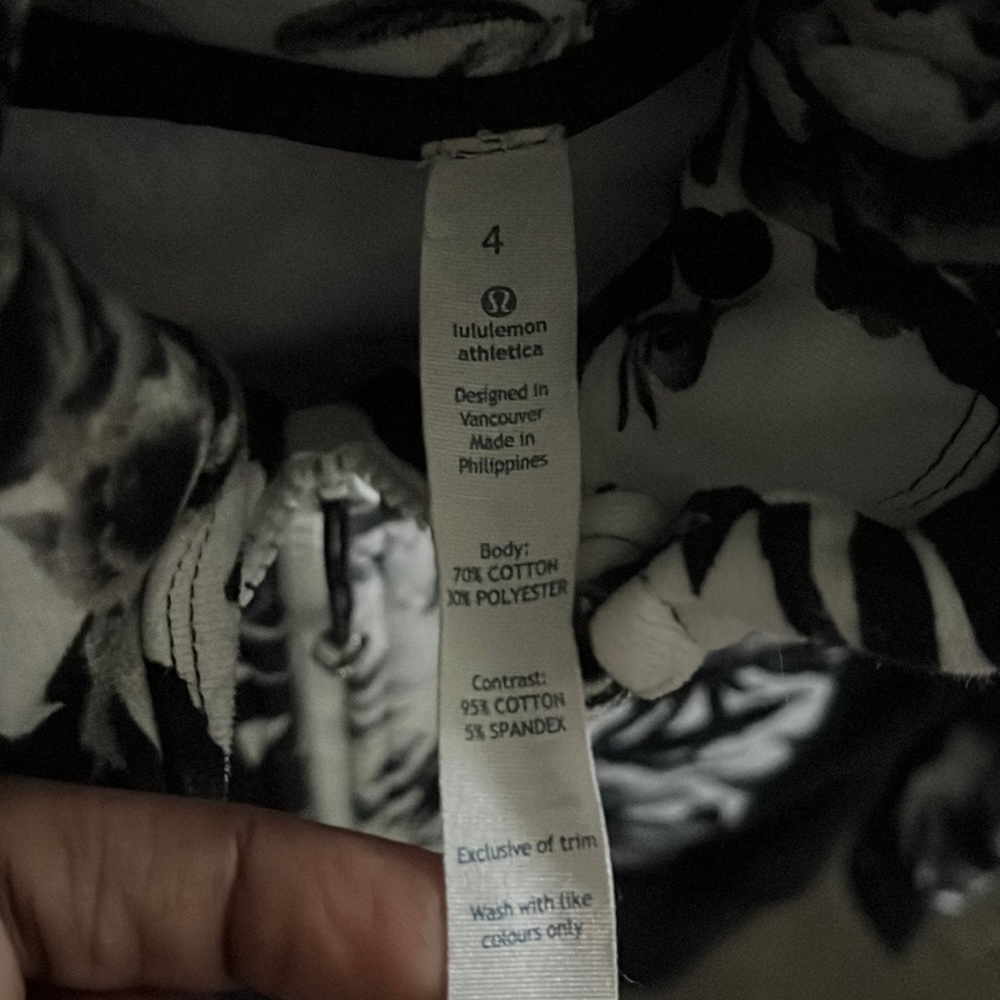 Lululemon Jacket - Picture 5 of 7